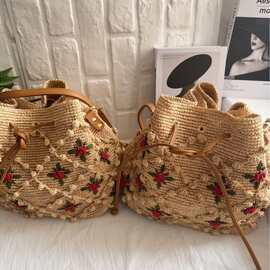 日系高品质拉菲草精致钩花草编包立体玫瑰花斜挎包复古手工单肩包