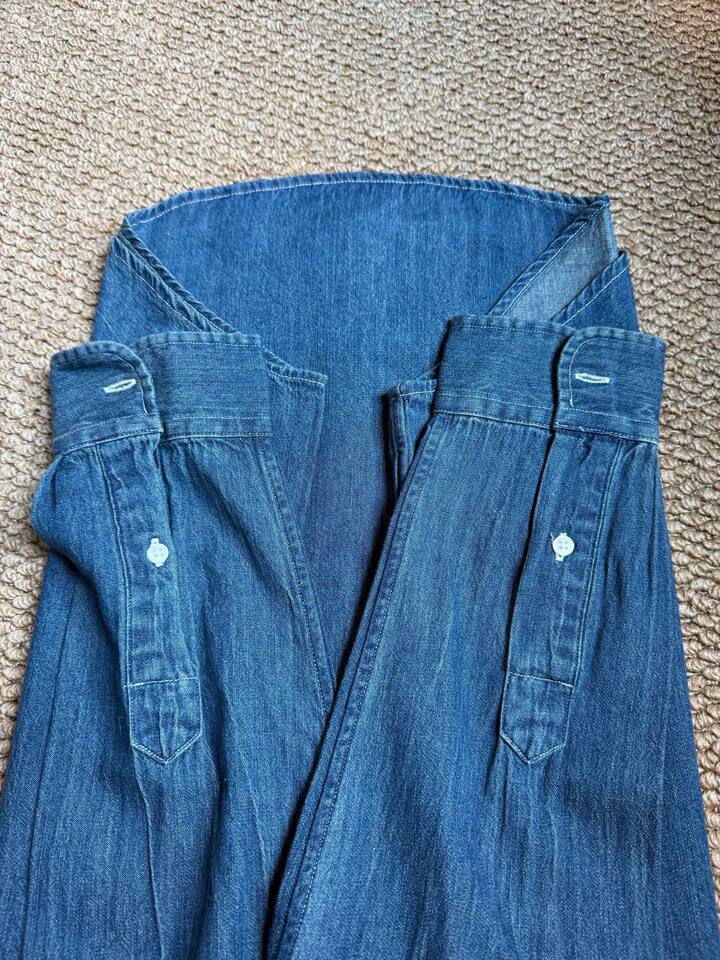 Áo sơ mi denim nữ dài tay cổ bẻ thêu hình ngựa nhỏ, giặt mài phong cách retro, dáng rộng — Áo sơ mi denim nữ giặt mài