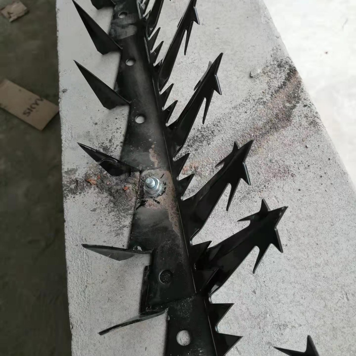 镀锌 防爬刺钉 学校墙头防攀爬刺铁钉尖刺钉