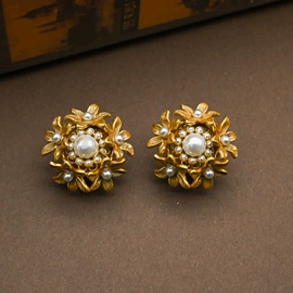 耳钉;首饰套装;项链