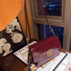 高级感轻奢腋下包包女2025春夏新款小众设计气质复古单肩斜挎包潮