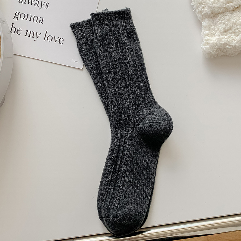 Patrón de cáñamo de otoño e invierno de cachemira de las mujeres calcetines de pelo de las mujeres de media pantorrilla de lana de color sólido grueso calcetines Mori calcetines