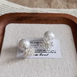 项链;手链;发夹