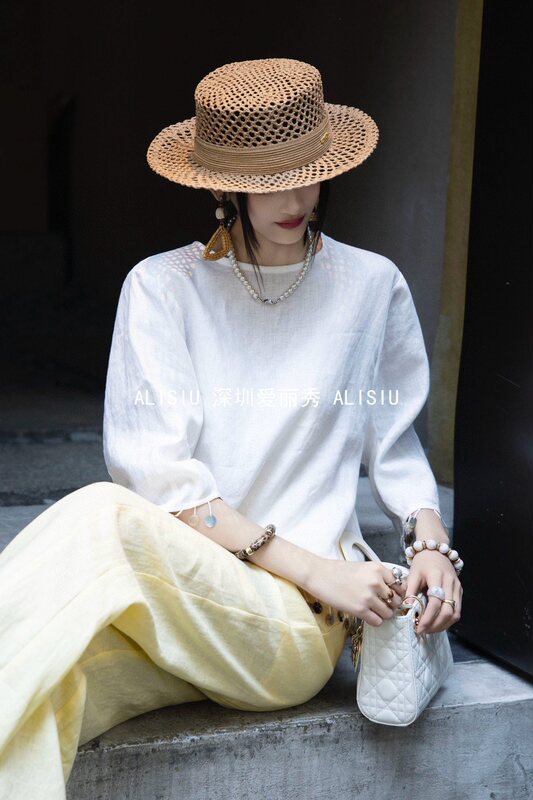 Tassel Shell Button Linen Top, New Chinese Style, Round Neck, Heavy Embroidery, Floral Sleeveless Top, Designer Top
