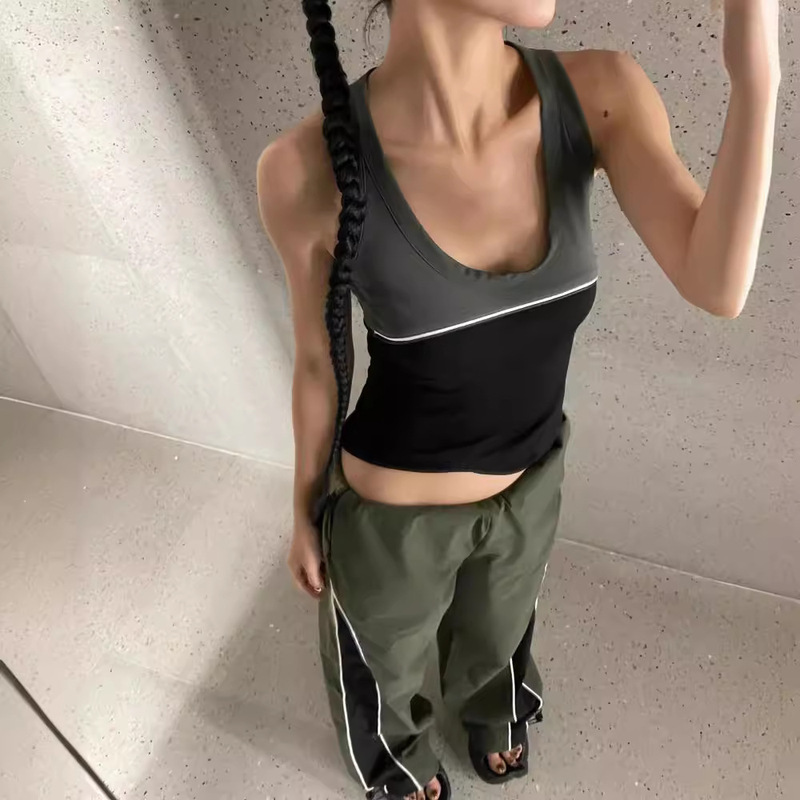 Casual Color-Blocked Slim-Fit Vest for Women, Deep U-Neck Slightly Stretchy Tight-Fitting Sleeveless Base Top