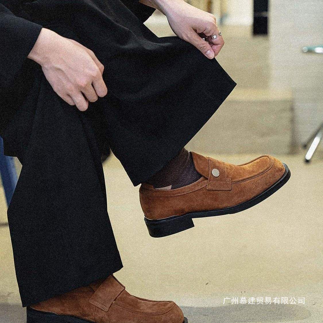 Thick-Soled Trendy Leather Shoes for Men, Commuting Formal Wear, Slip-On Business Retro Loafers for Men and Women, Height-Increasing Casual Men's Shoes