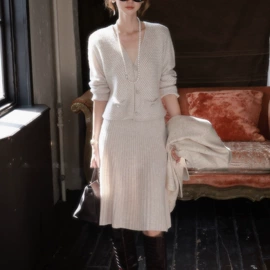 时尚休闲套装;女式针织衫;连衣裙
