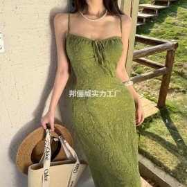 2026复古度假风绑带吊带连衣裙女夏季新款辣妹收腰显瘦性感修身型