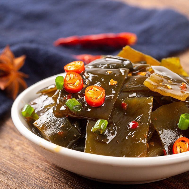 Kelp precooked and ready to be eaten Spicy and spicy Kelp flakes Board Quantity of heat snacks packing dried food Full container factory