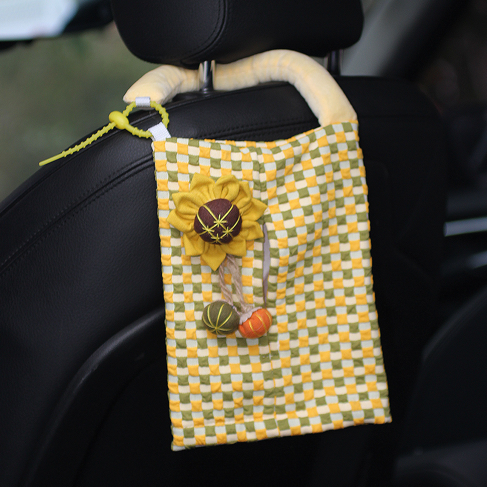 Caja de toallas creativa para automóviles tela de alta calidad para automóviles colgantes para automóviles caja de extracción de papel para automóviles bolsa colgante para chicas image 7