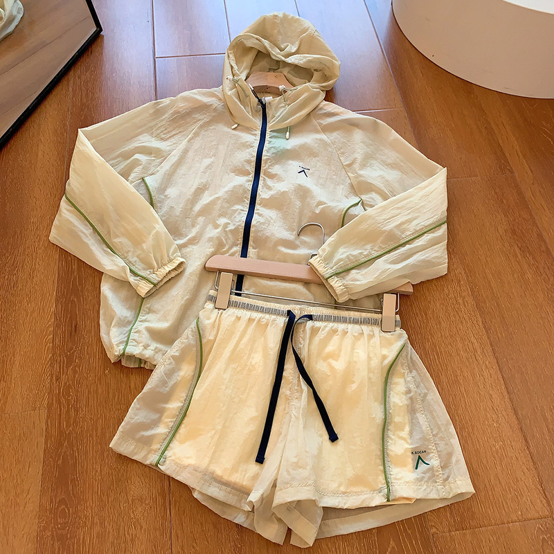 Outdoor Mountain Style Lightweight Breathable Loose Sports Sun Protection Suit Jacket + Shorts Anti-Exposure Women