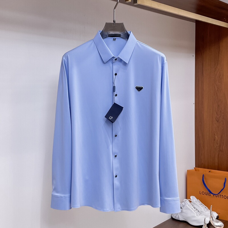 In-Stock 2025 Early Spring New Pujia Pra Metal Triangle Logo Shirt Men's Top In-Stock 2025 Early Spring New Pujia Pra Metal Triangle Logo Shirt Men's Top