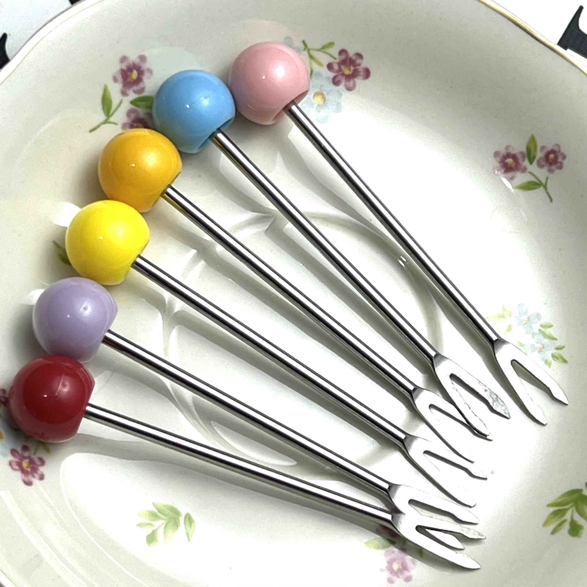 Симпатичная круглая вилка для фруктов из нержавеющей стали, красивая двухзубая вилка для фруктов, вилка для закусок, десертная вилка из нержавеющей стали допамина