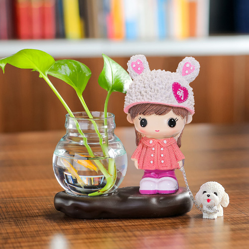 Creative handicrafts, home furnishings, cute and cute couple dolls, flower arrangements, hydroponic pothos vase, desk accessories