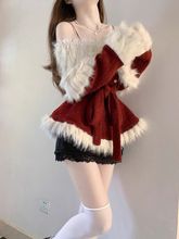 法式气质富家千金圣诞红丝绒抹胸连衣裙子毛毛披肩两件套冬季新款