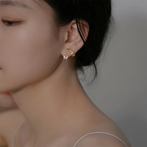 No piercing ear clips for women, butterfly high-end mosquito coil discs, gentle design, new compact earrings, painless ear clips