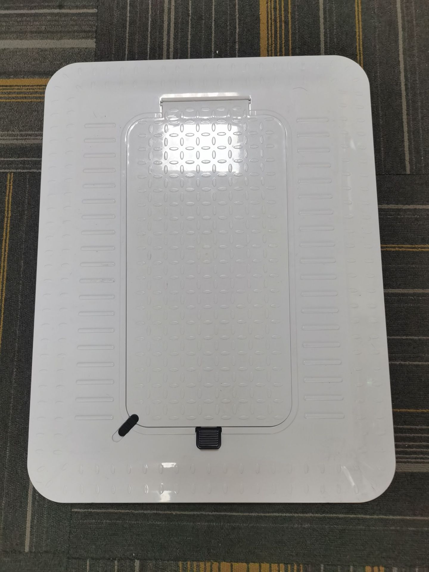 Cubierta del inodoro cubierta de cuclillas desodorante universal dispositivo antibloqueo completamente cerrado con un solo clic tablero automático en cuclillas hogar