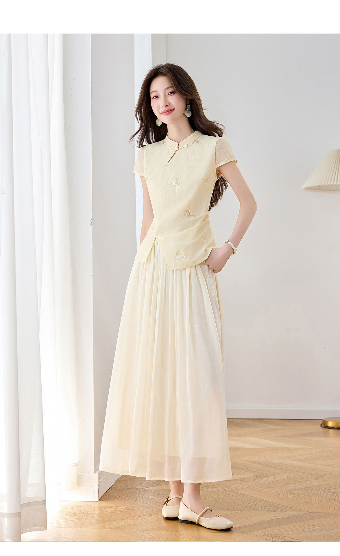 Set áo sơ mi thêu hoa kết hợp chân váy midi phong cách tân cổ điển — Màu hồng, màu trắng ngà chi tiết 16