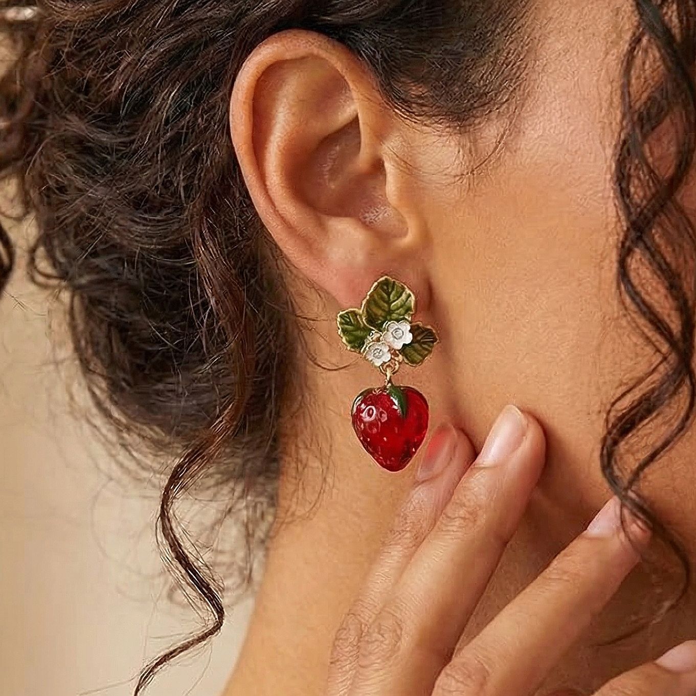 Shein Cross-Border Hot-Selling Items: Cute Oil-Drip Strawberry Imitation Pearl Tassel Earrings, Personalized Acrylic Strawberry Ear Studs