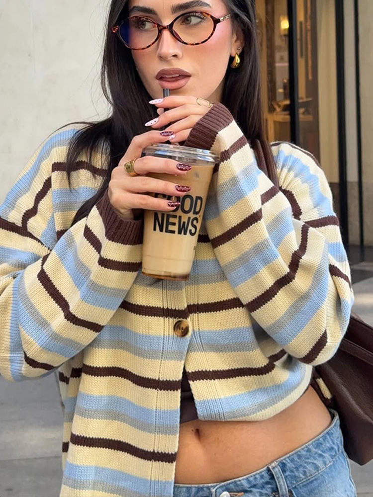 Modas delgadas de color contrastante a rayas de manga larga suéter cardigan 2025 otoño nuevo estilo transfronterizo europeo y americano