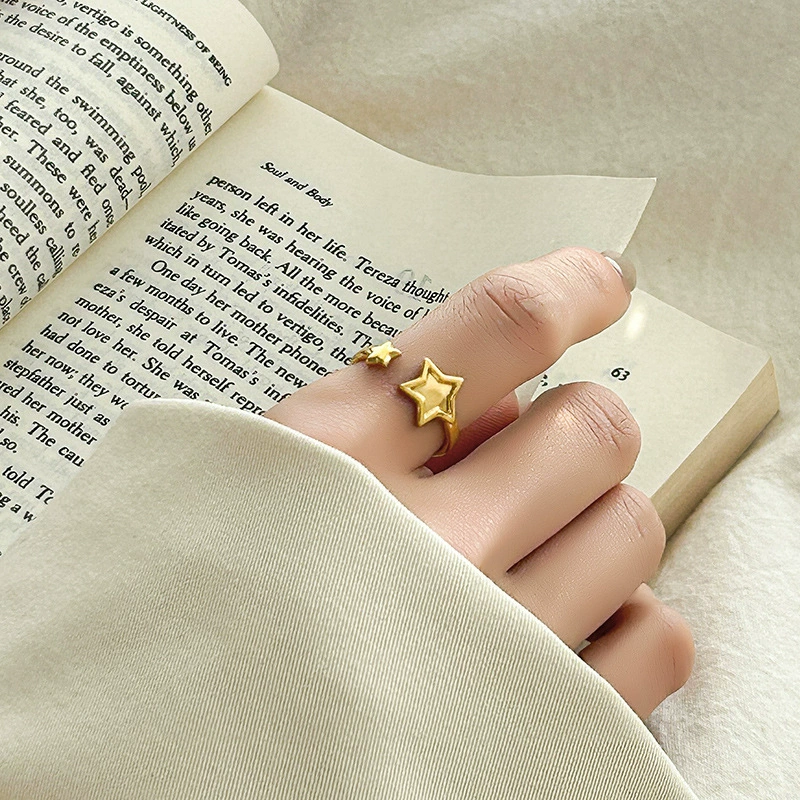 Fashionable ring stainless steel, does not fade, 750 sample gold, light luxury style