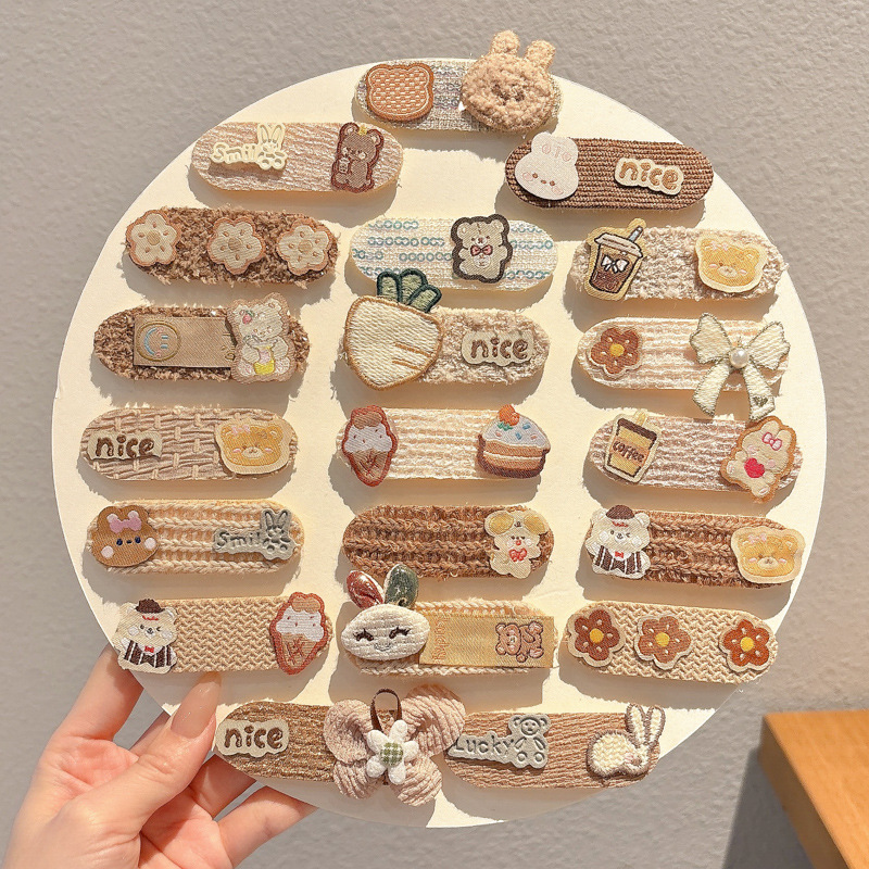 Children's Autumn and Winter Coffee-Colored Magic Stickers for Girls, Cute Forehead Bangs Stickers, Hair Clips That Don'T Damage Hair, Hair Accessories