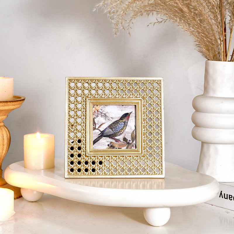 Resin Material, Gold-Colored Rattan Weave Pattern Design, Decorative Border, Square Decorative Photo Frame Resin Material, Gold-Colored Rattan Weave Pattern Design, Decorative Border, Square Decorative Photo Frame