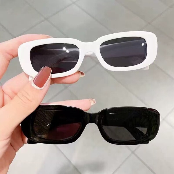 fashionable universal retro glasses solar-powered