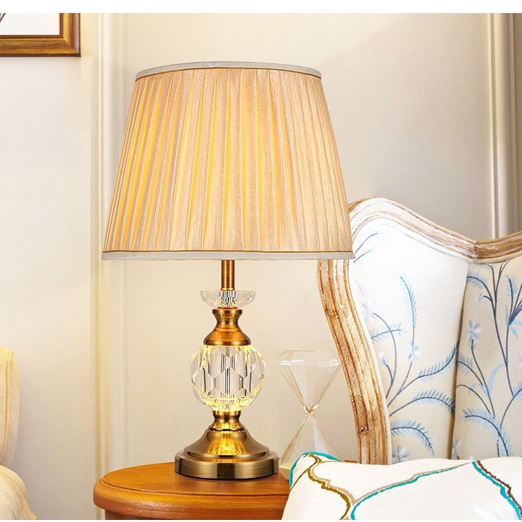 Lámpara de escritorio de cristal europea dormitorio de hotel cabecera de cama americana moderna decoración de tela simple lámpara de escritorio de cristal