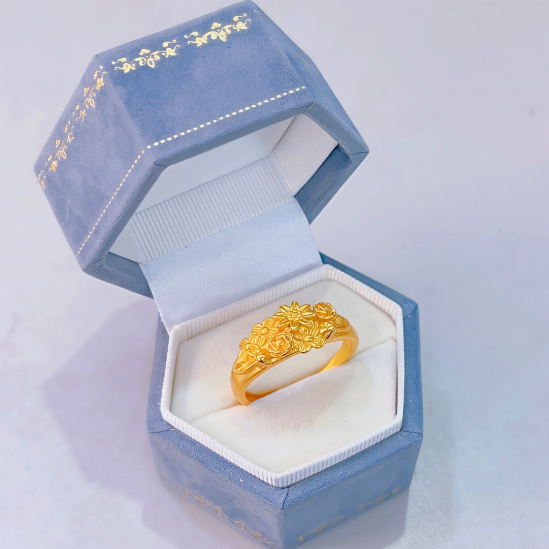[Without Diamonds] Blooming Flowers Ring