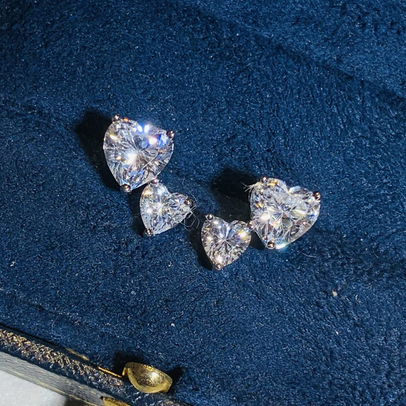 Heart-shaped Drop Earrings With Sparkling Zircon Stones_voghion.com