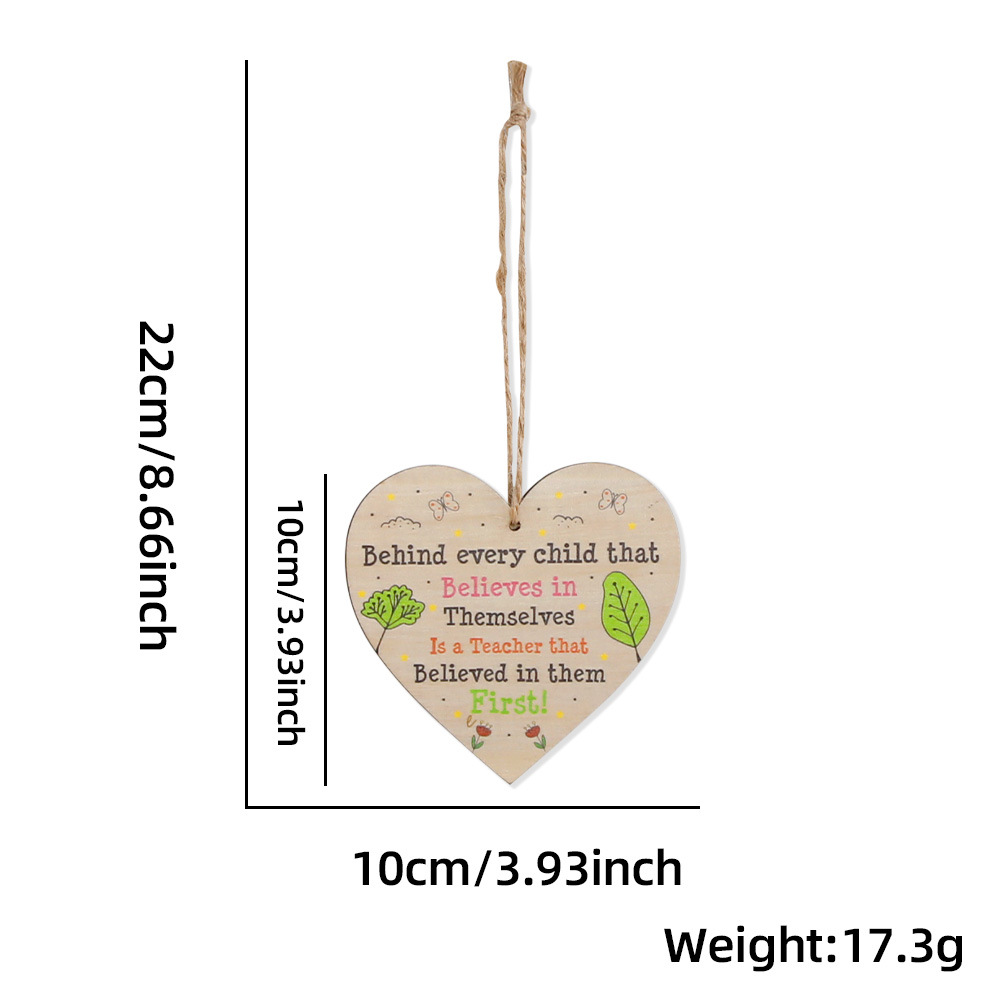 2026 nueva decoración del día del maestro amor de madera lista de jardín de infantes de la escuela de la atmósfera de vacaciones diseño colgante de madera