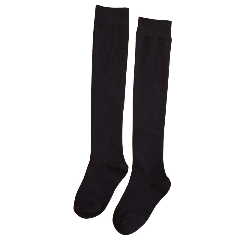 女の子のストッキング綿の黒い空気の靴下の学生の底の靴下の春と秋の子供の高い筒の膝のストッキングの卸売り