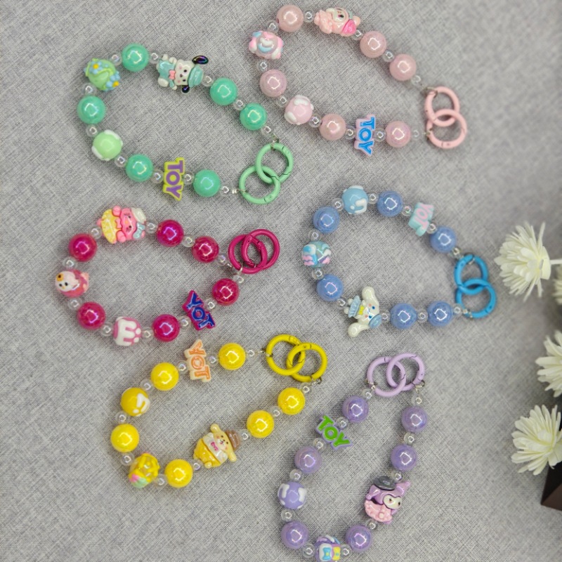 Nuevo alfabeto muñeca cuentas cadena de teléfono móvil transmisión en vivo el mismo tipo de cadena de colgante llavero de automóvil bolsos accesorios accesorios mayoristas