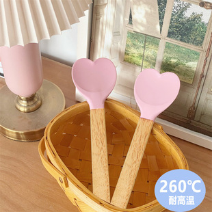 Silicone knife high temperature resistant cream spatula cake stirring household baking tools food grade heart-shaped jam scraper