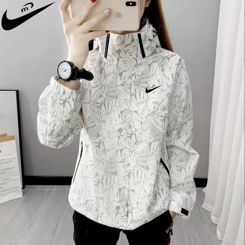 Spring and Autum Single-Layer Jacket Women's Outdoor Mountaineering Clothing Windproof and Waterproof Sports Jacket Men's Large Size Jacket Retro