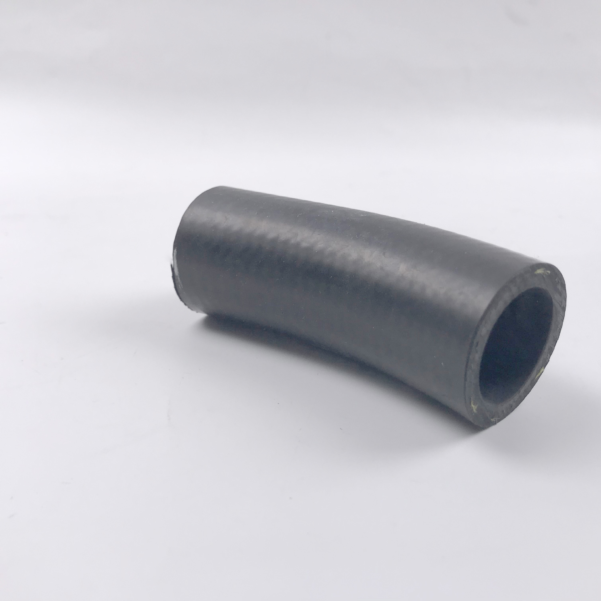 Suitable for Audi Q5 A4A6A8 Car Thermostat Connection Hose Coolant Hose 06E121445B