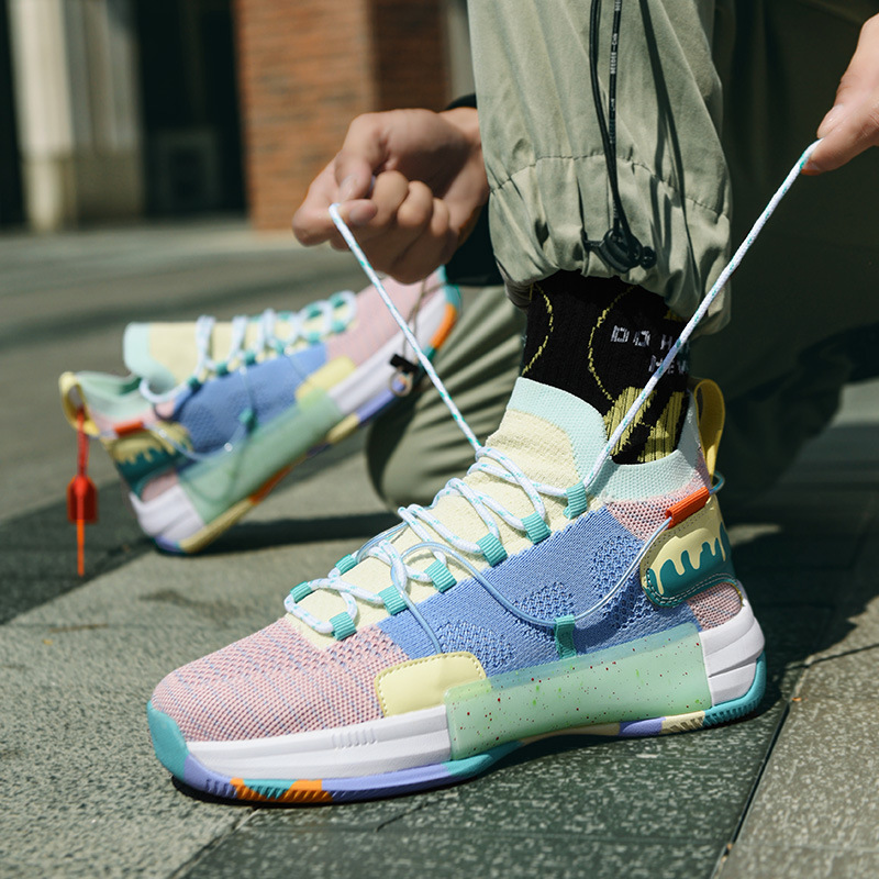 농구화 여름 신작 커플 모델 미드탑 플라이 니트 통기성 쿠셔닝 미끄럼 방지 실용적인 대형 남성 신발 운동화