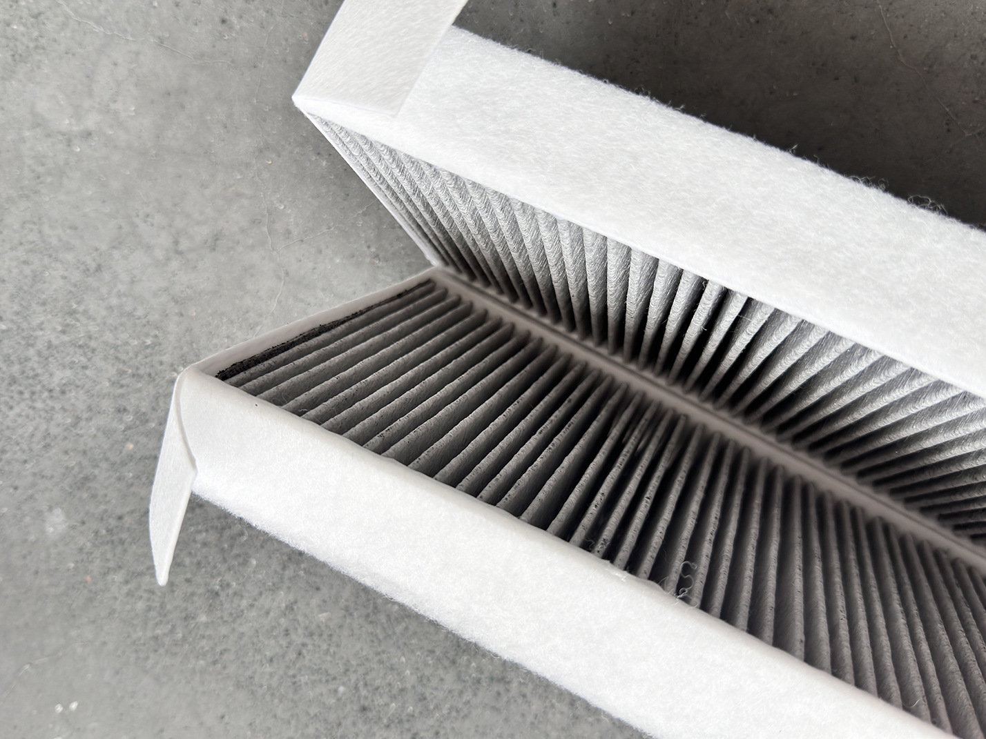 Suitable for Tesla Model 3/Re-New 3Y/Y Air Conditioning Filter Element 1813371-00-B Activated Carbon Air Conditioning Filter