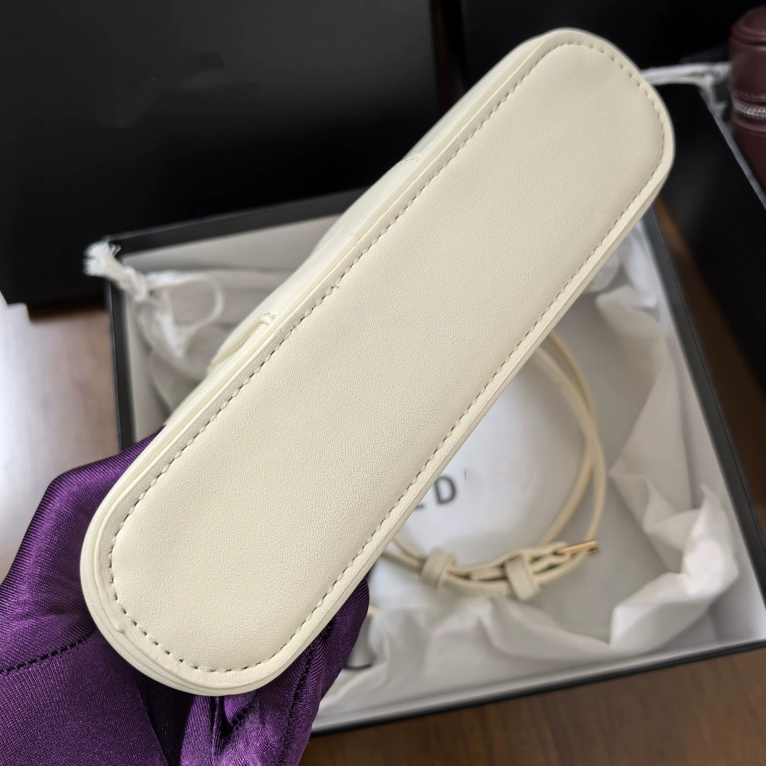 Handheld trend small bag, one-shoulder bag, lunch box, lipstick