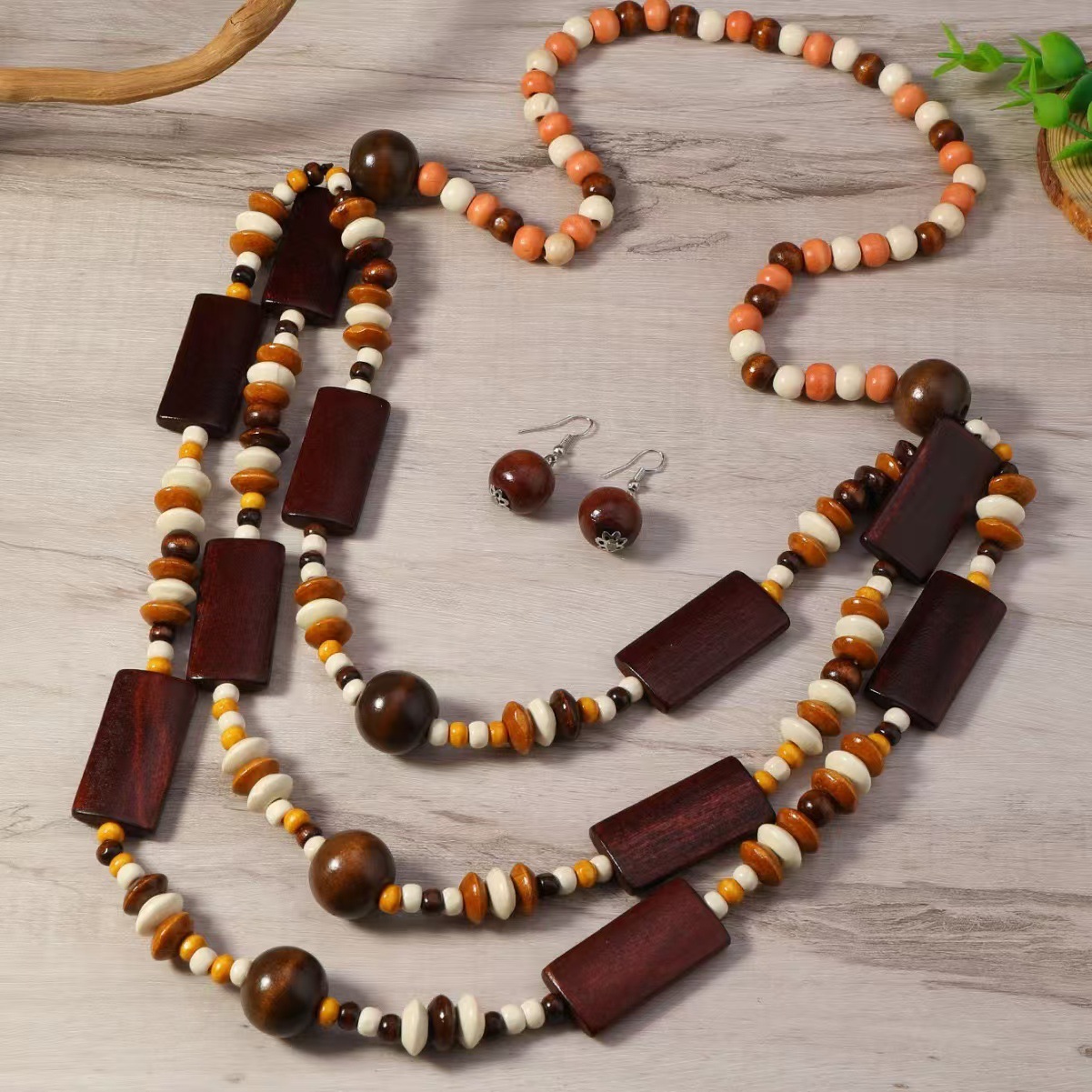 ethnic geometric fashionable universal necklace from pearl