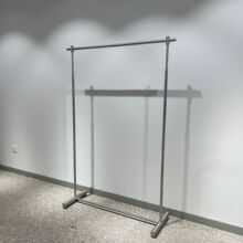 天津产艺术风金属激光不锈钢饰品展示架2026春季款摆摊首饰架