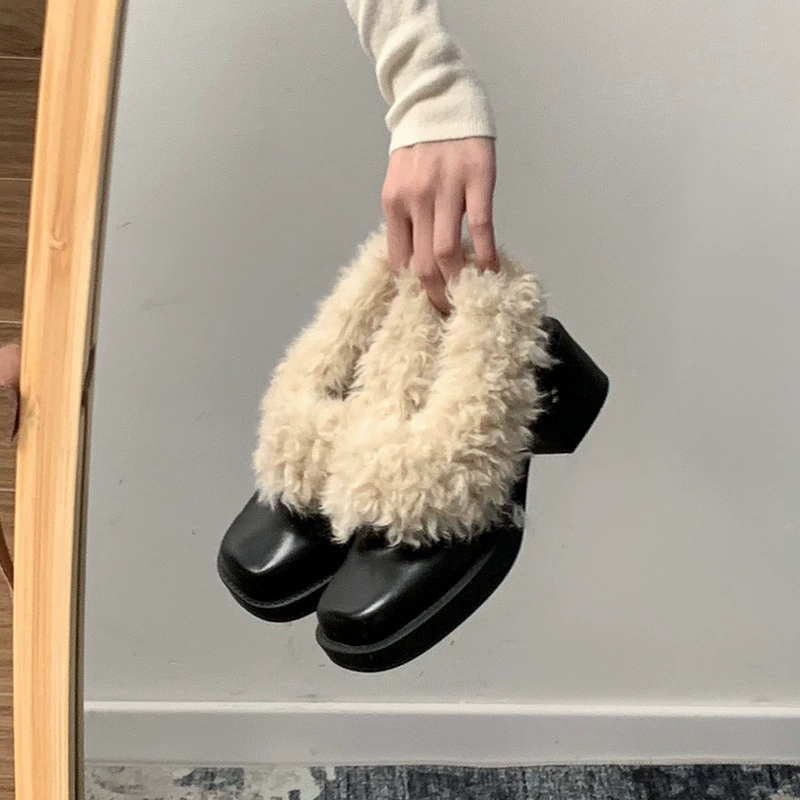 Черные туфли на каблуках маленькие кожаные женские 2024 новые плюшевые теплые меховые туфли