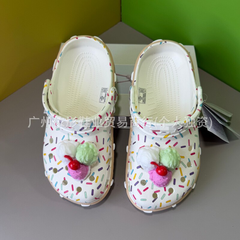 Cartoon Ice Cream Minions Pikachu Children's Beach Clogs New Classic Celebrity Sandals Cartoon Ice Cream Minions Pikachu Children's Beach Clogs New Classic Celebrity Sandals