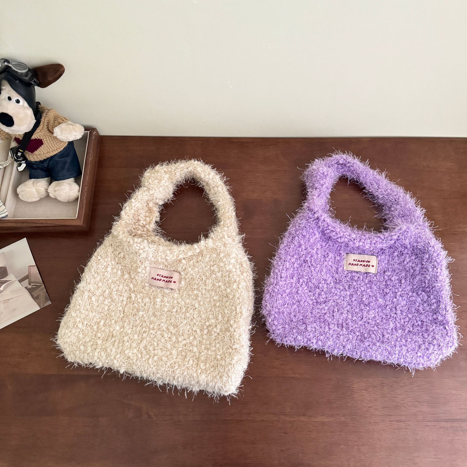 향신료 소녀 오목 모양  색상 우유 거의 반짝이는 작은 가방 틈새 디자인 손 가방 울 핸드백