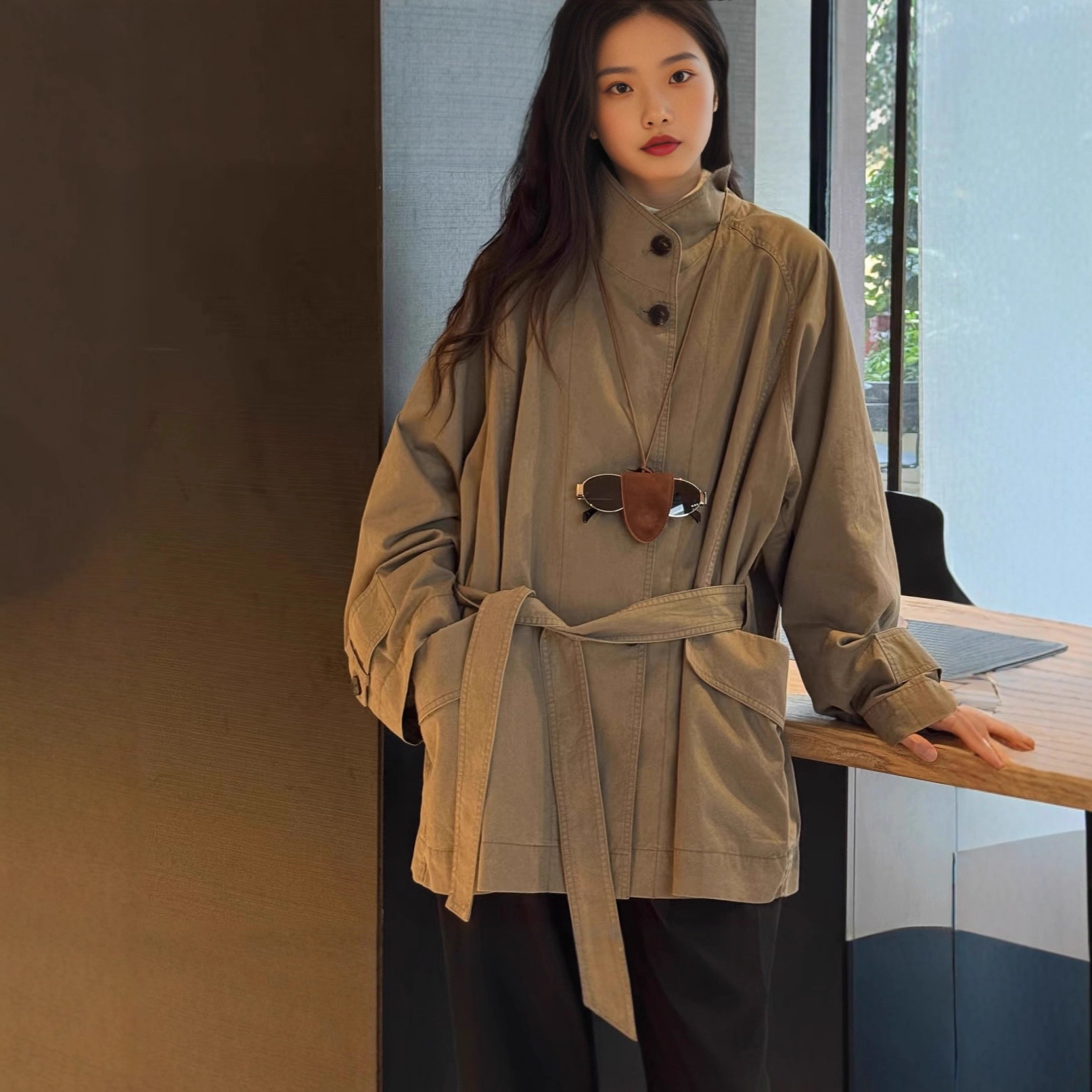 25 Autumn New Combed Cotton Enzyme Washed Stand Collar Large Cuff Silhouette Short Windbreaker Jacket for Women