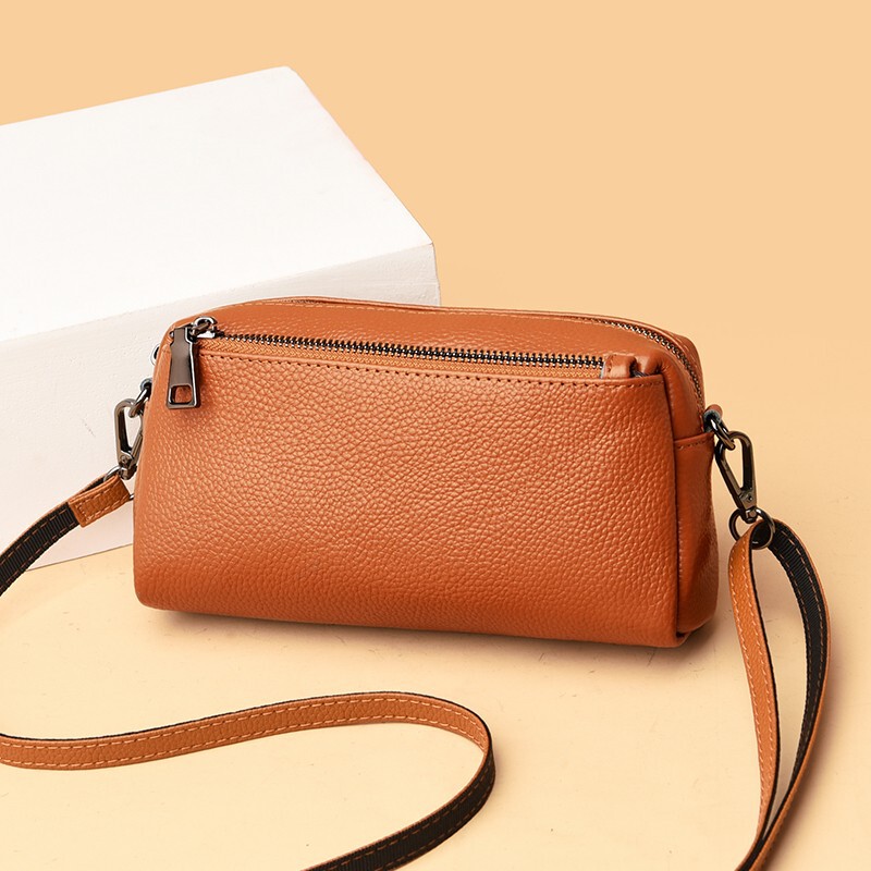 Cross-border Women's Bag Wholesale Small Bag 2024 New Fashion Casual All-match Commuter Shoulder Crossbody Bag Advanced Clutch Bag
