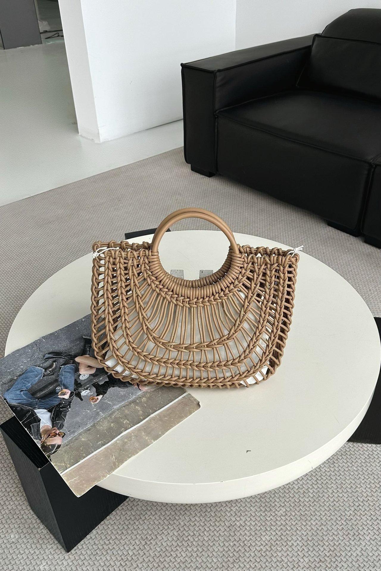 European And American Style 2026 Summer New Straw Bag, Handmade Woven Hollow Handbag, French Vacation Beach Bag For Women - Thumbnail 8