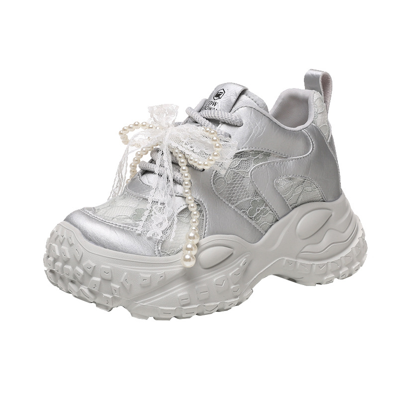 Giày sneaker nữ đế dày tăng chiều cao, phối ngọc trai và nơ, phong cách bánh xốp — Màu be