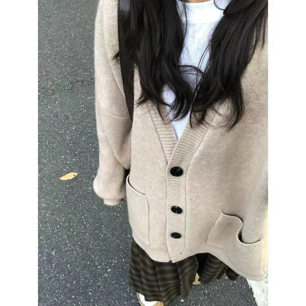 Coreano suave glutinoso cuello v manga larga suéter de viento perezoso abrigo otoño y invierno nuevo estilo casual exterior suelto cardigán de punto para mujeres